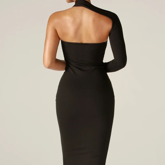 Alieva Dasha Women’s Modern One Shoulder fitted Dress (size medium) - Picture 4 of 11